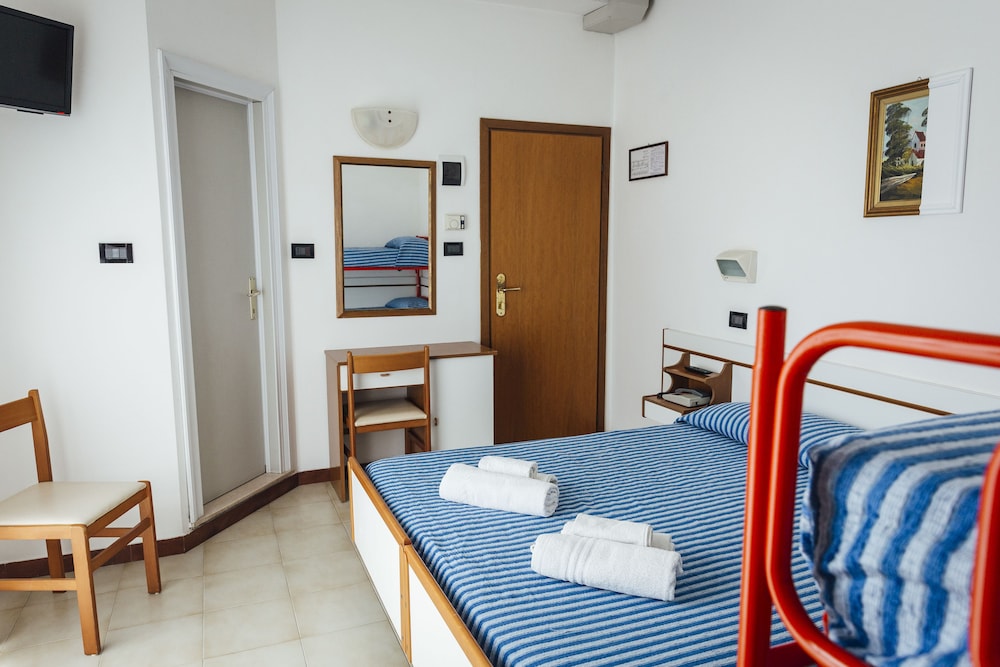 Hotel Montecarlo 16/68