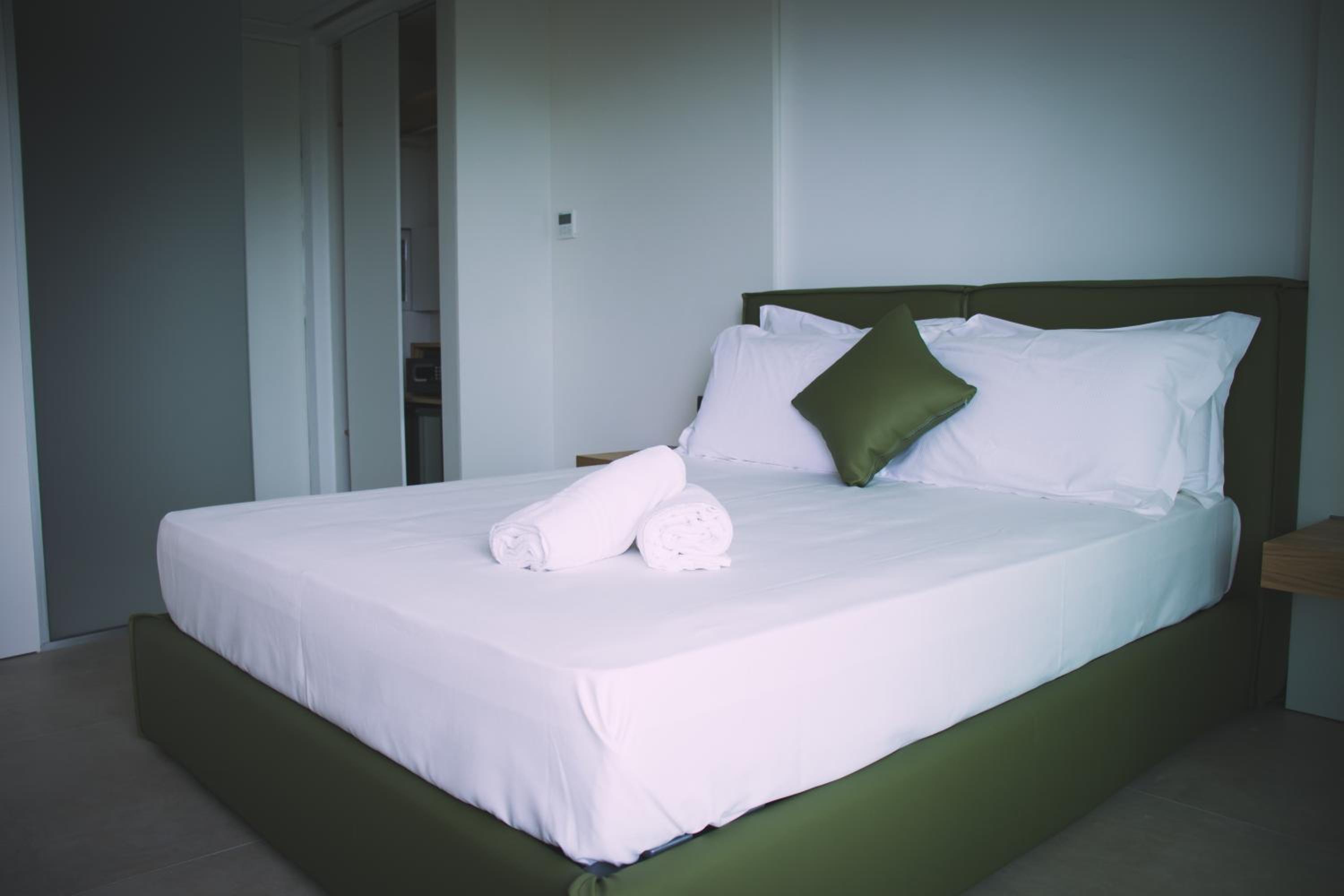 Sunset Hotel 15/50
