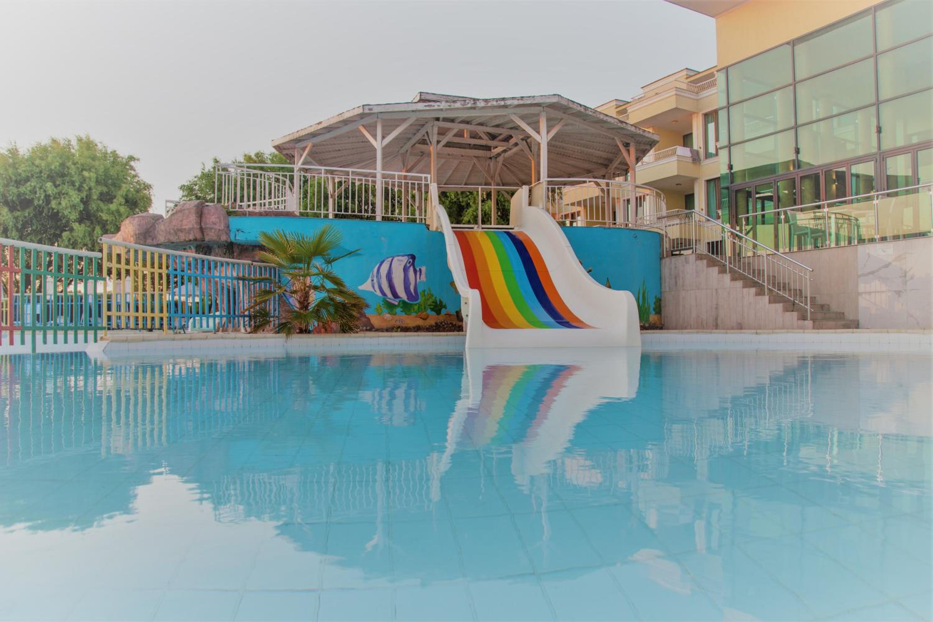 Perla Beach Hotel III 42/50