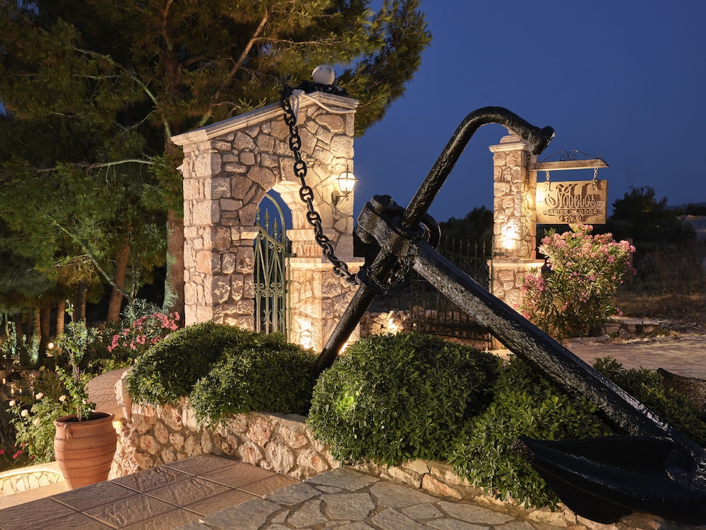 Nobelos Boutique Hotel 47/50