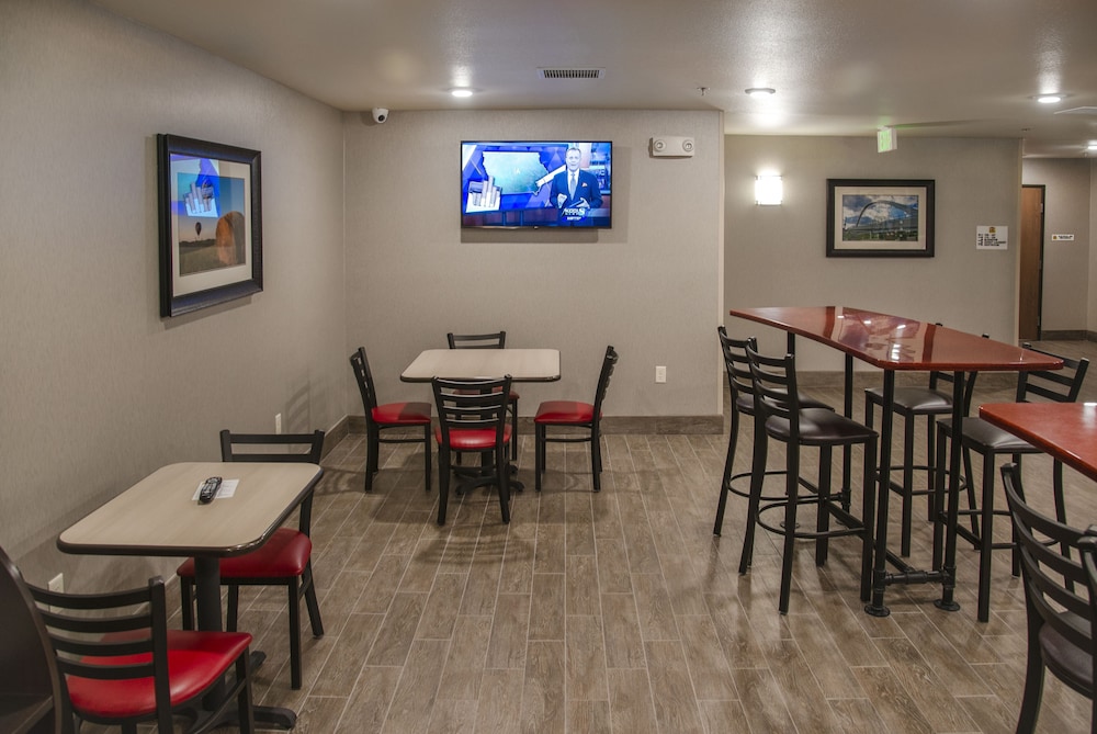 My Place Hotel-Ankeny/Des Moines , IA 34/37