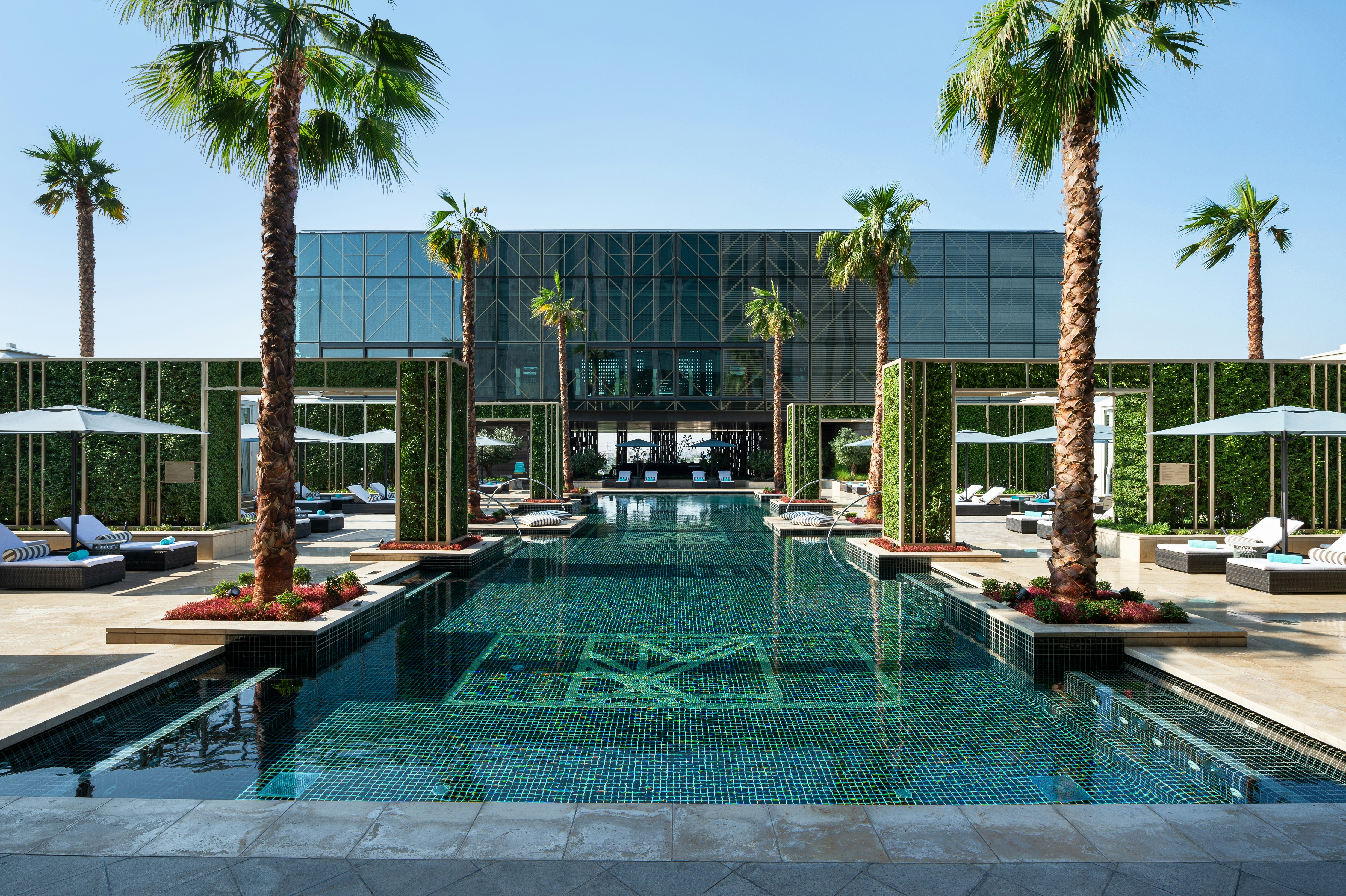 Waldorf Astoria Kuwait 36/81