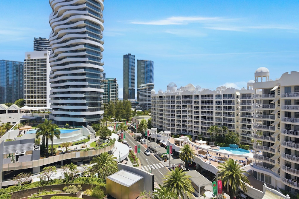 Aria Apartments 69/76