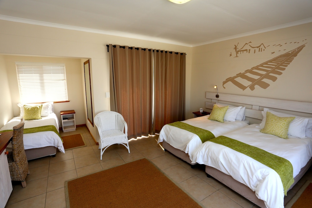 ROOM, TRIPLE