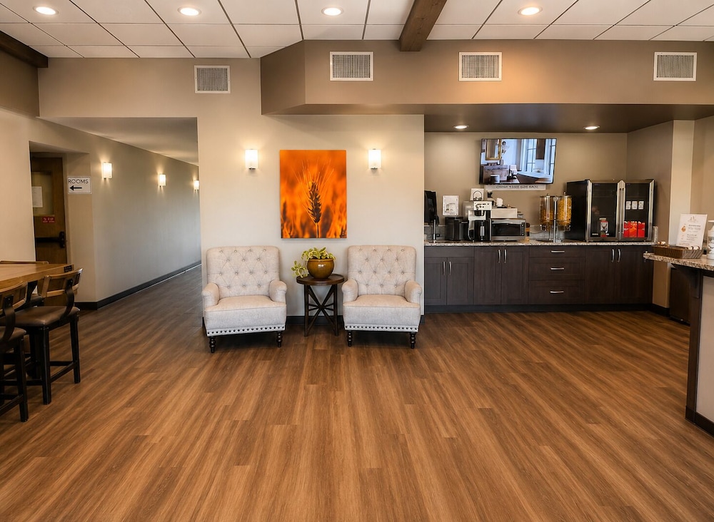 Homestead Inn & Suites 22/44