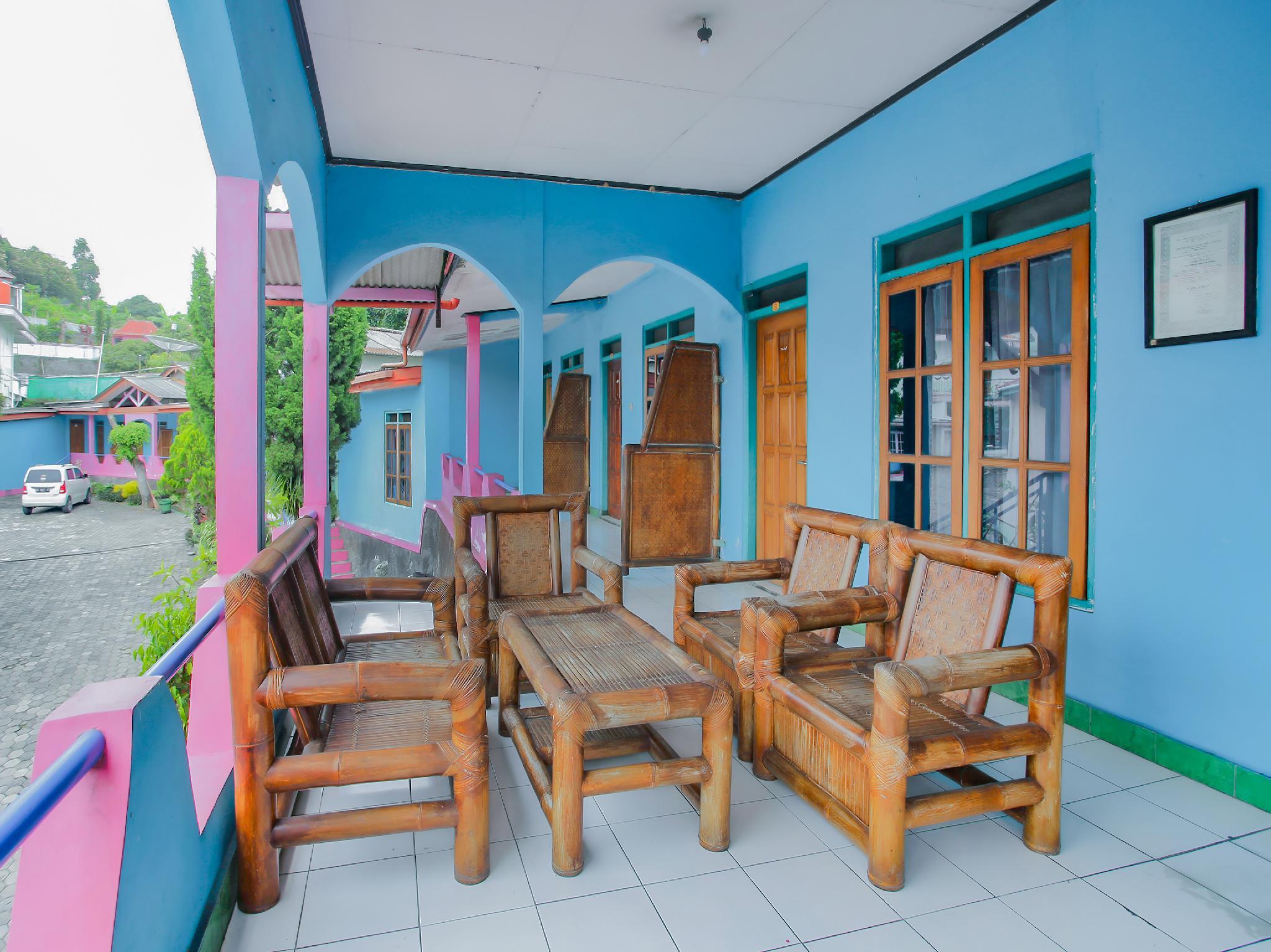 SPOT ON 90100 Hotel Kediri Bandungan 14/20