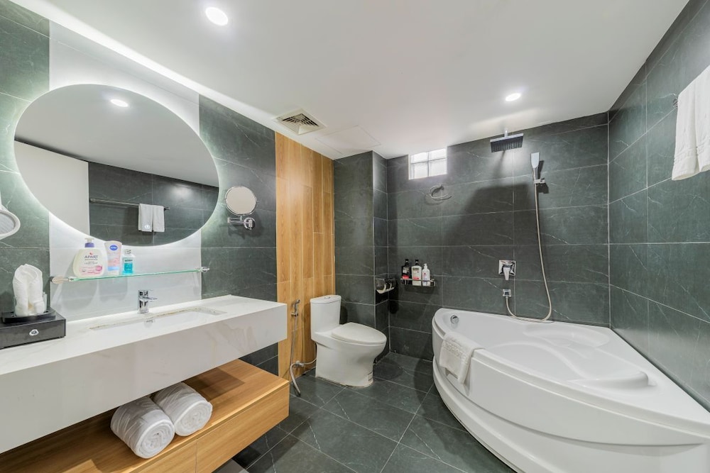 A25 Hotel - No. 137 Nguyen Du 68/69