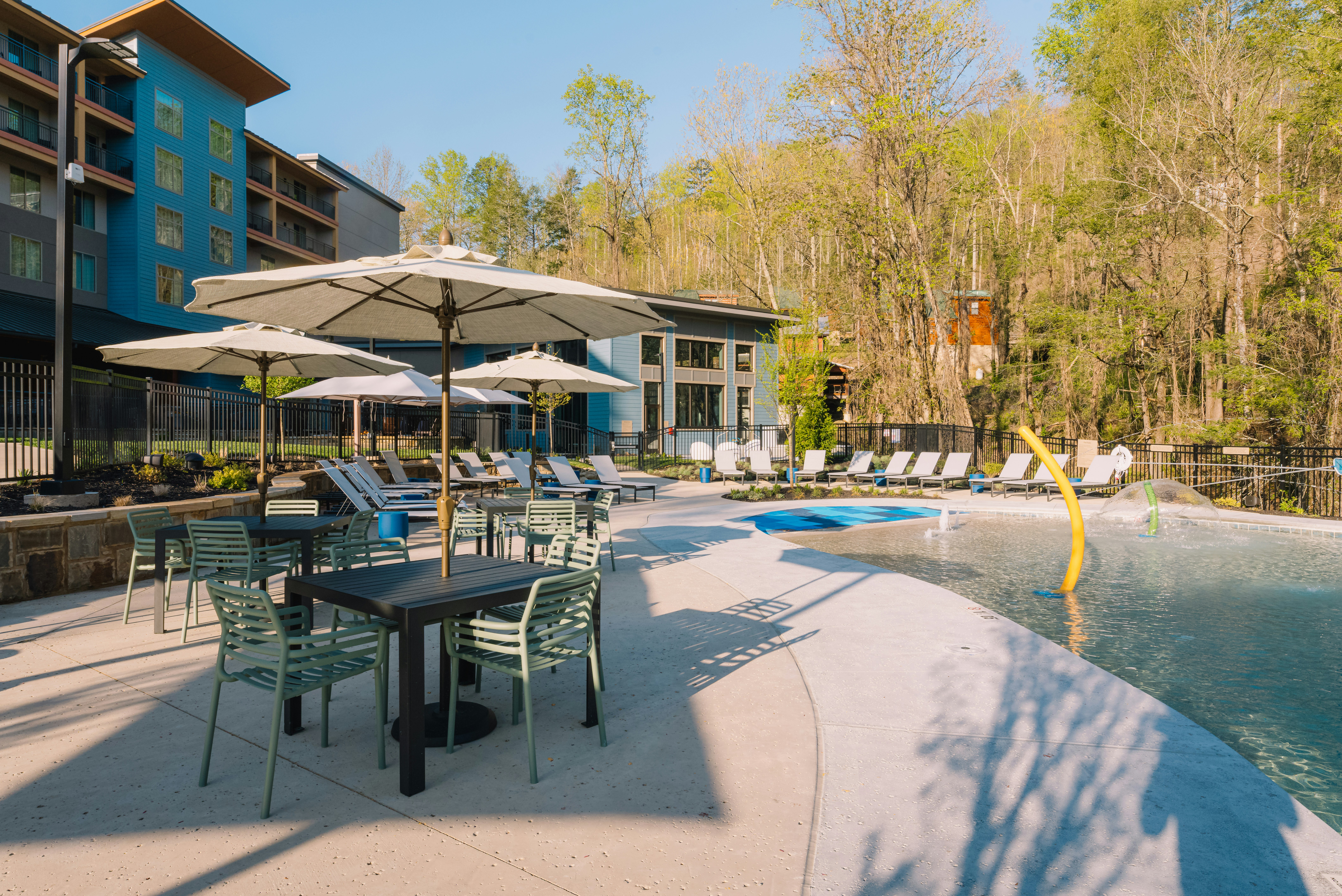 Embassy Suites by Hilton Gatlinburg Resort 53/55