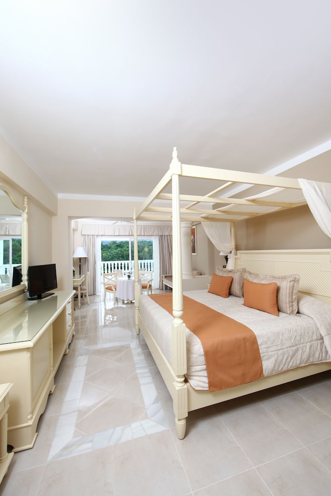 Bahia Principe Escape Aquamarine - Adults Only 21/72