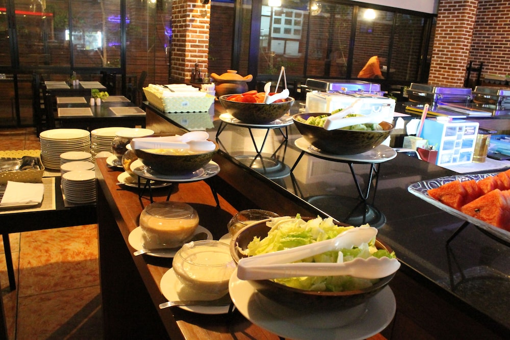 Easy Planet Phuket, Patong 39/57