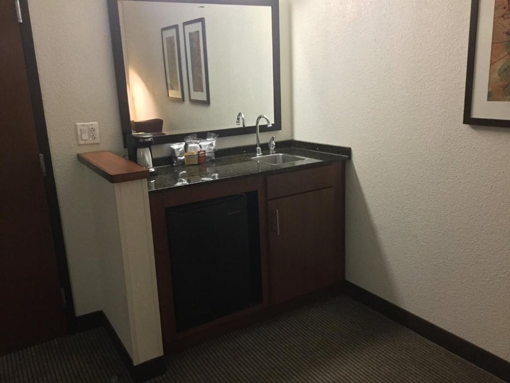 Hyatt Place Nashville Airport 7/62