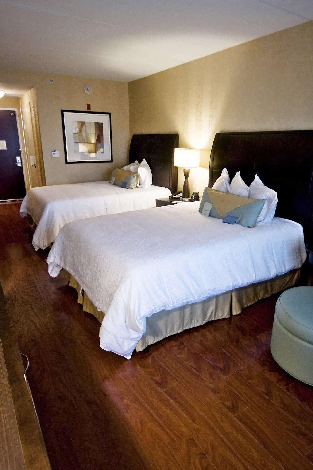 Evolution, 2 Queen Beds