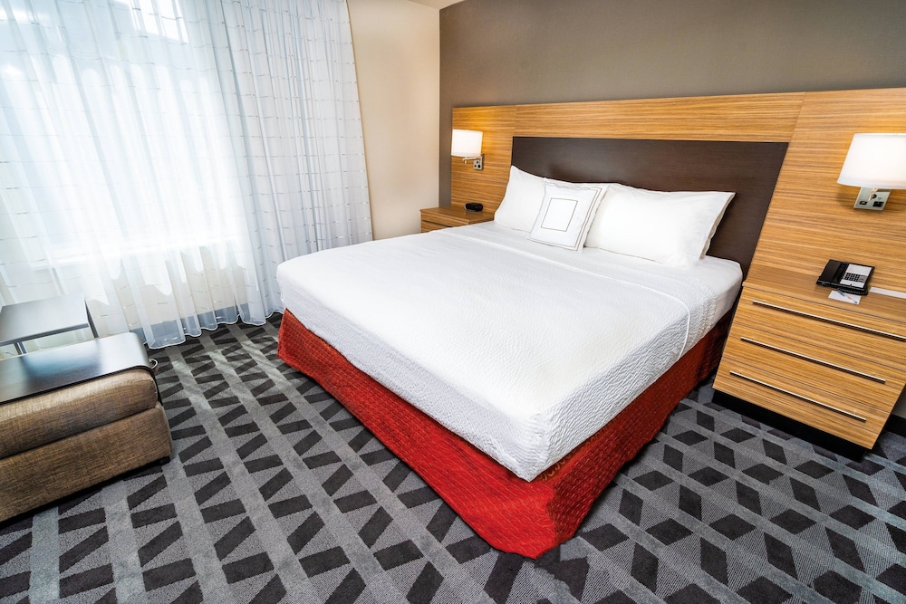 STUDIO, SUITE, KING BED, SOFA, ACCESSIBLE