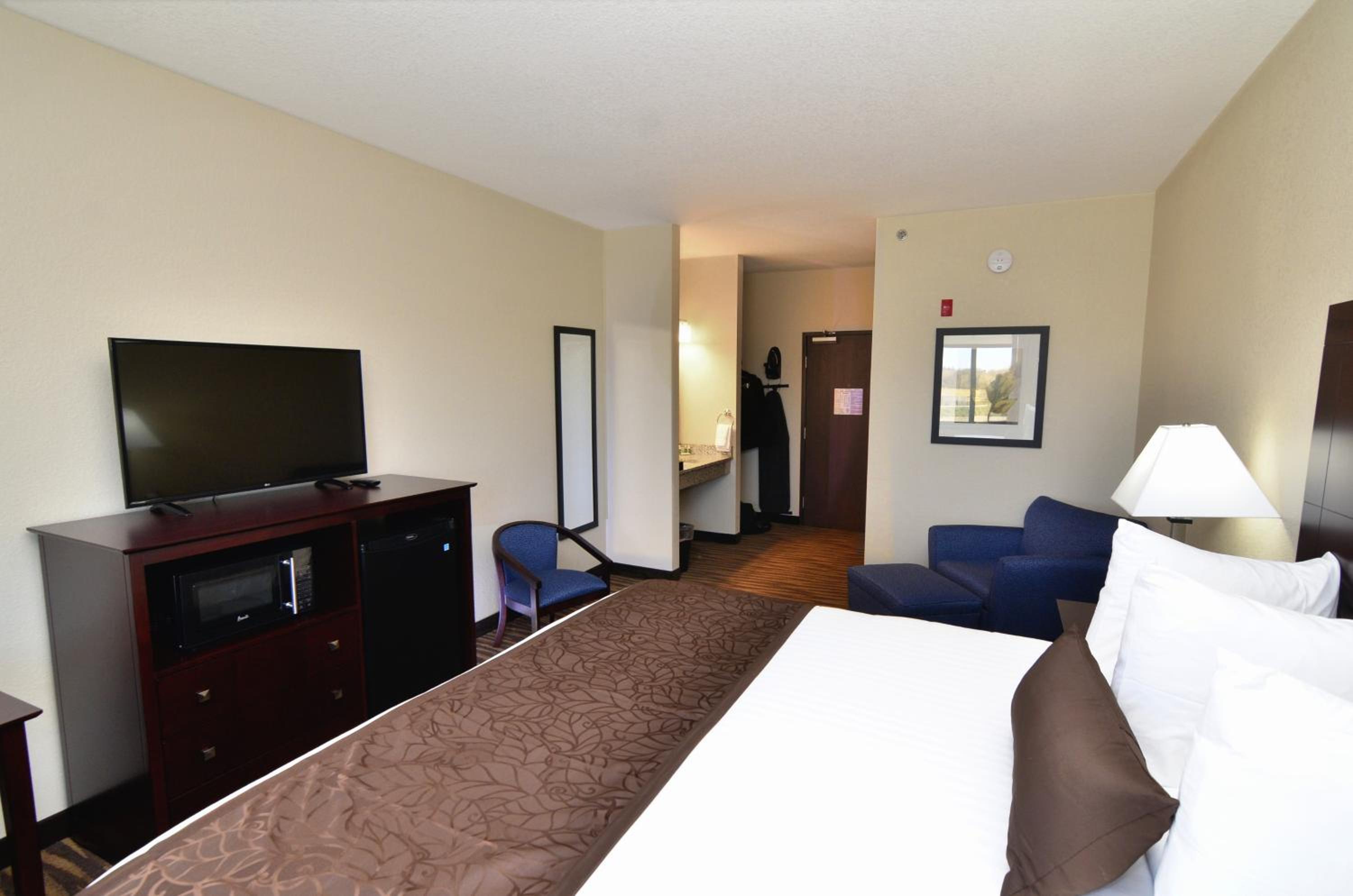 Cornerstone Inn & Suites 6/15