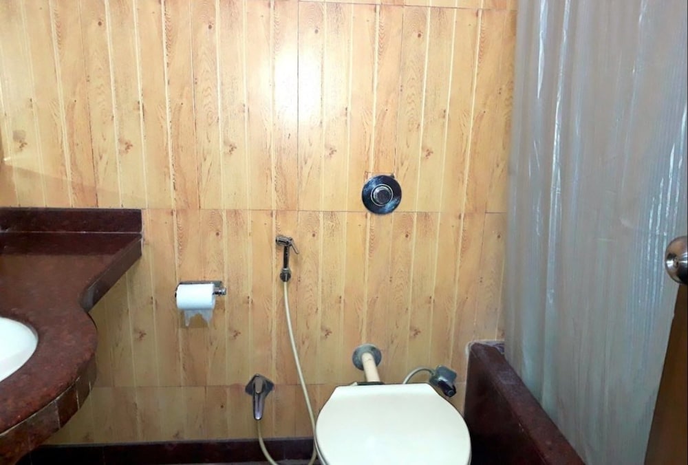 Oyo Rooms 760 Karol Bagh Metro Station 46/50