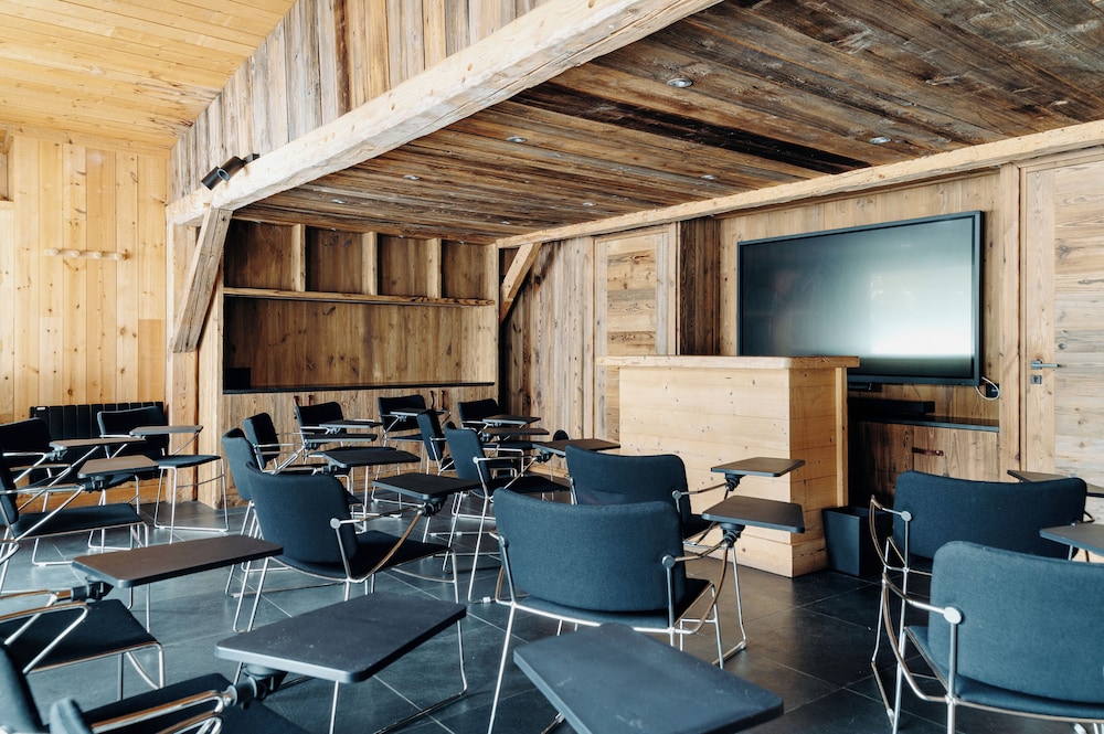 Les Chalets du Mont d'Arbois, Megeve 64/76