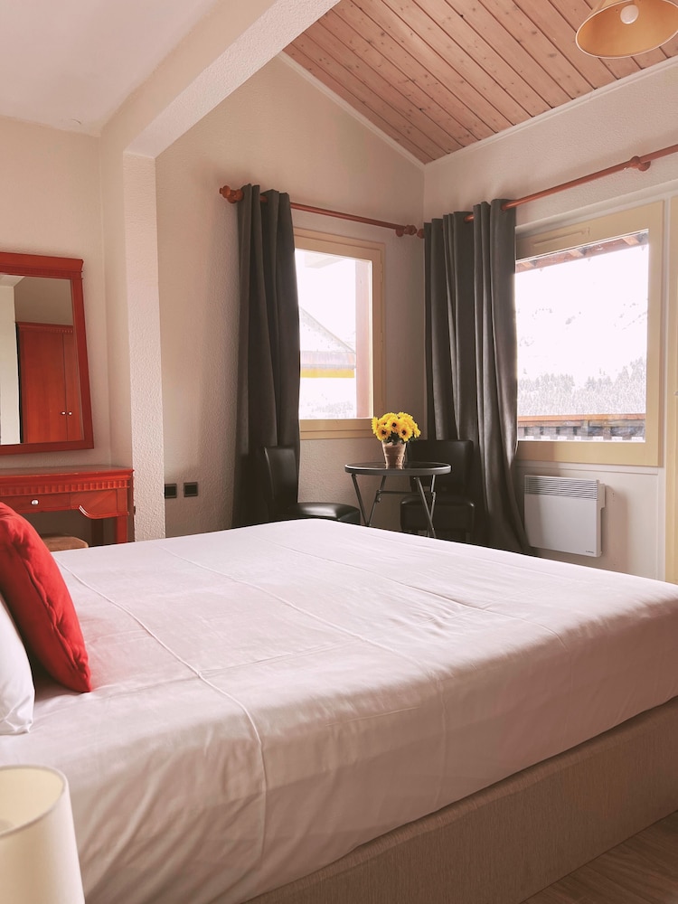 Hotel La Tarentaise 8/50