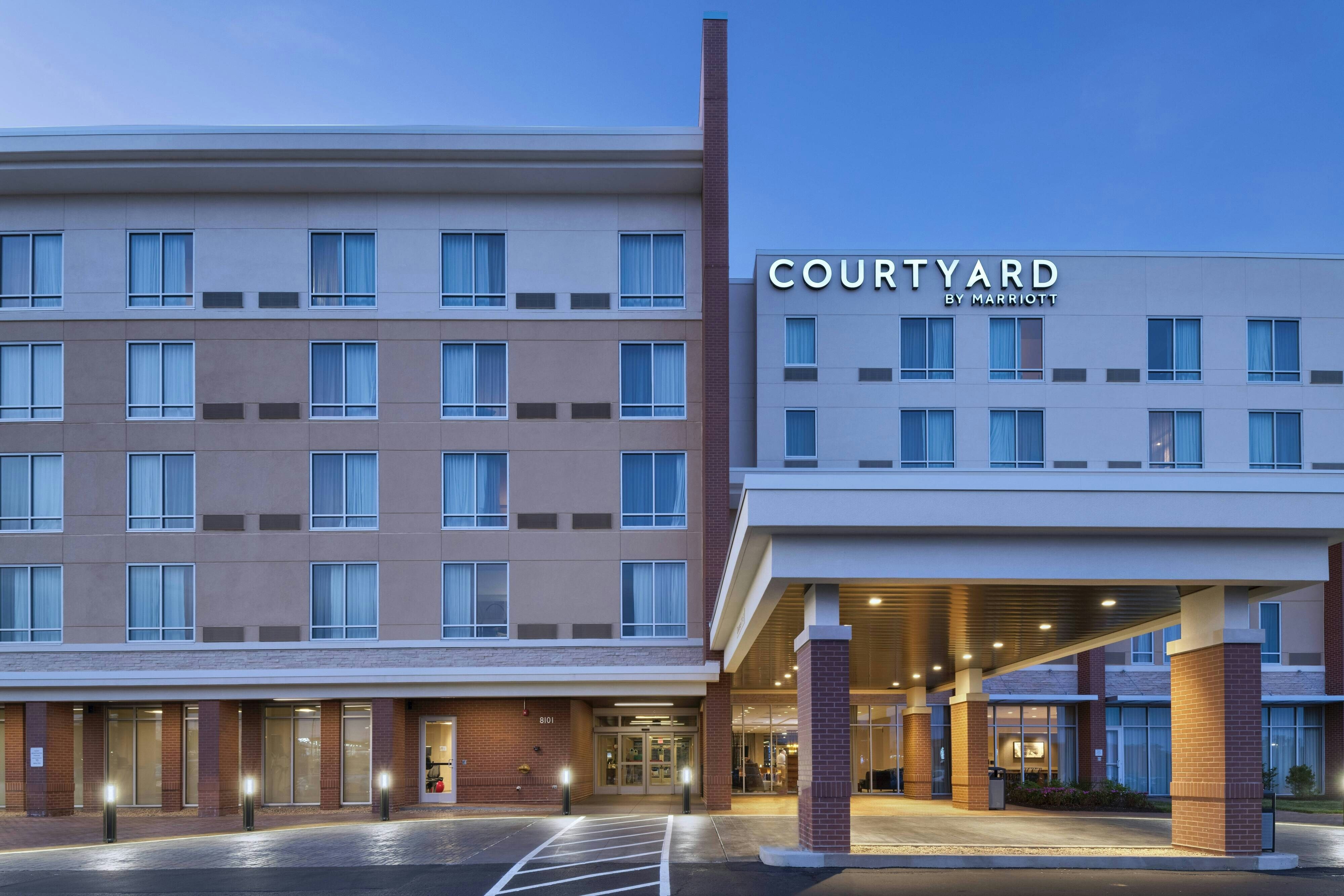 Courtyard St. Louis Brentwood 1/14