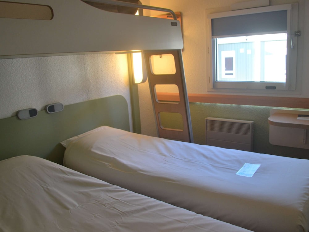 Ibis Budget Clermont Ferrand Sud Aubiere 12/63