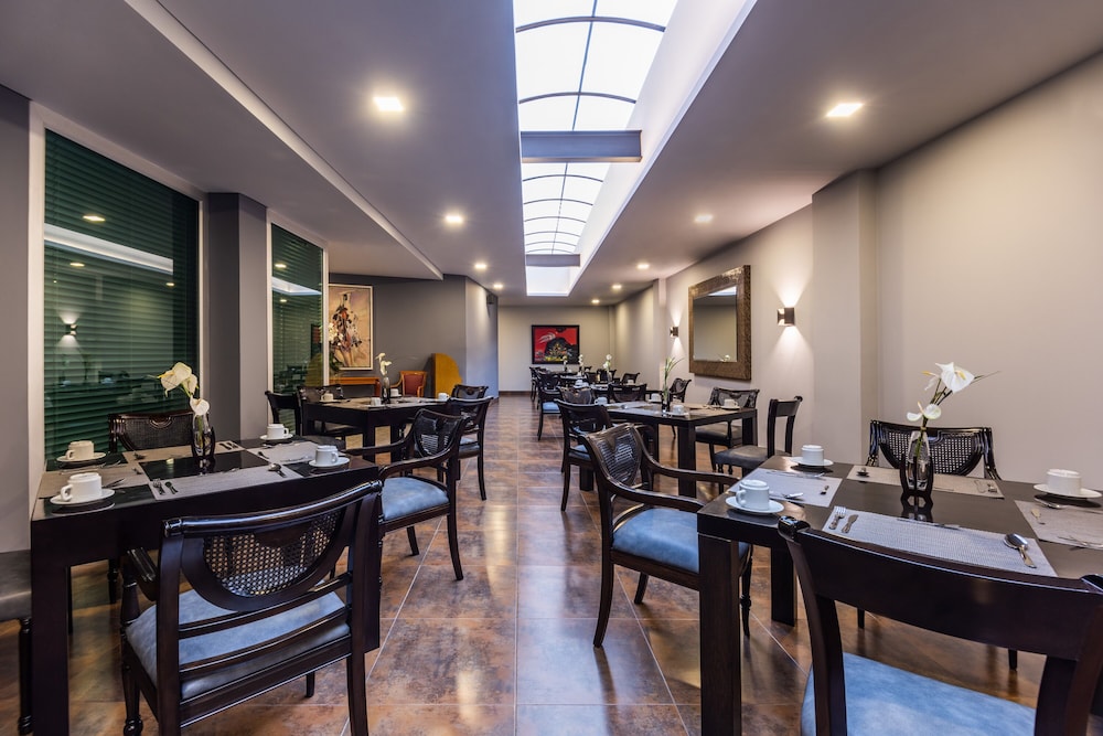 Hotel Egina Medellin 34/49