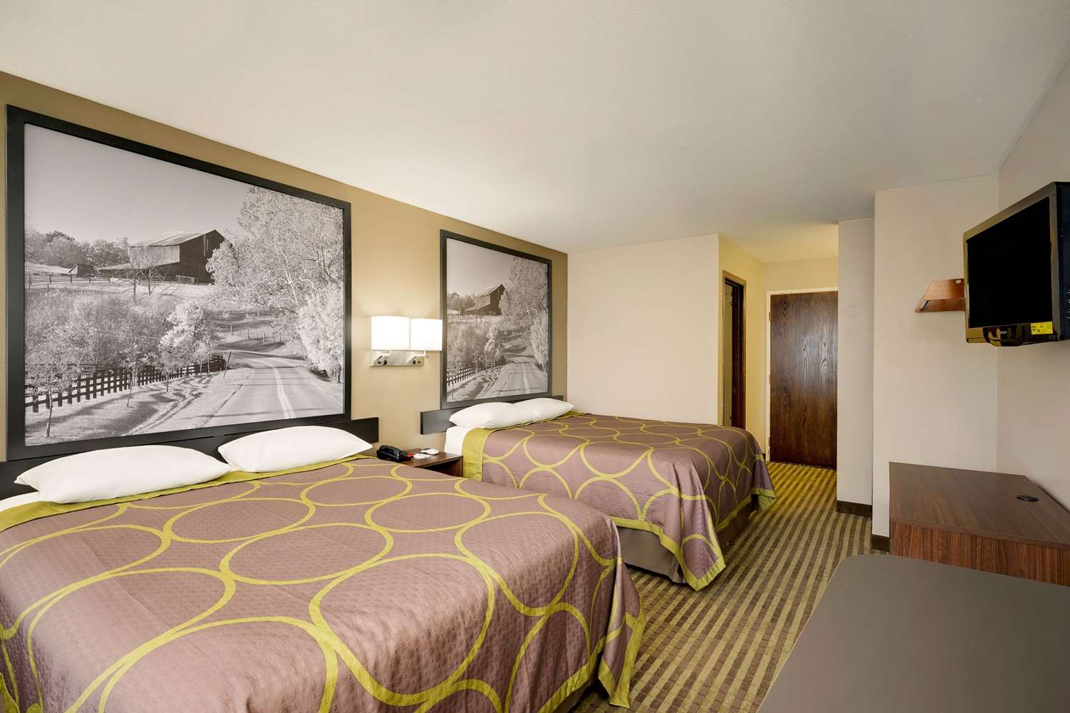 Super 8 by Wyndham Lexington/Hamburg Area 7/19