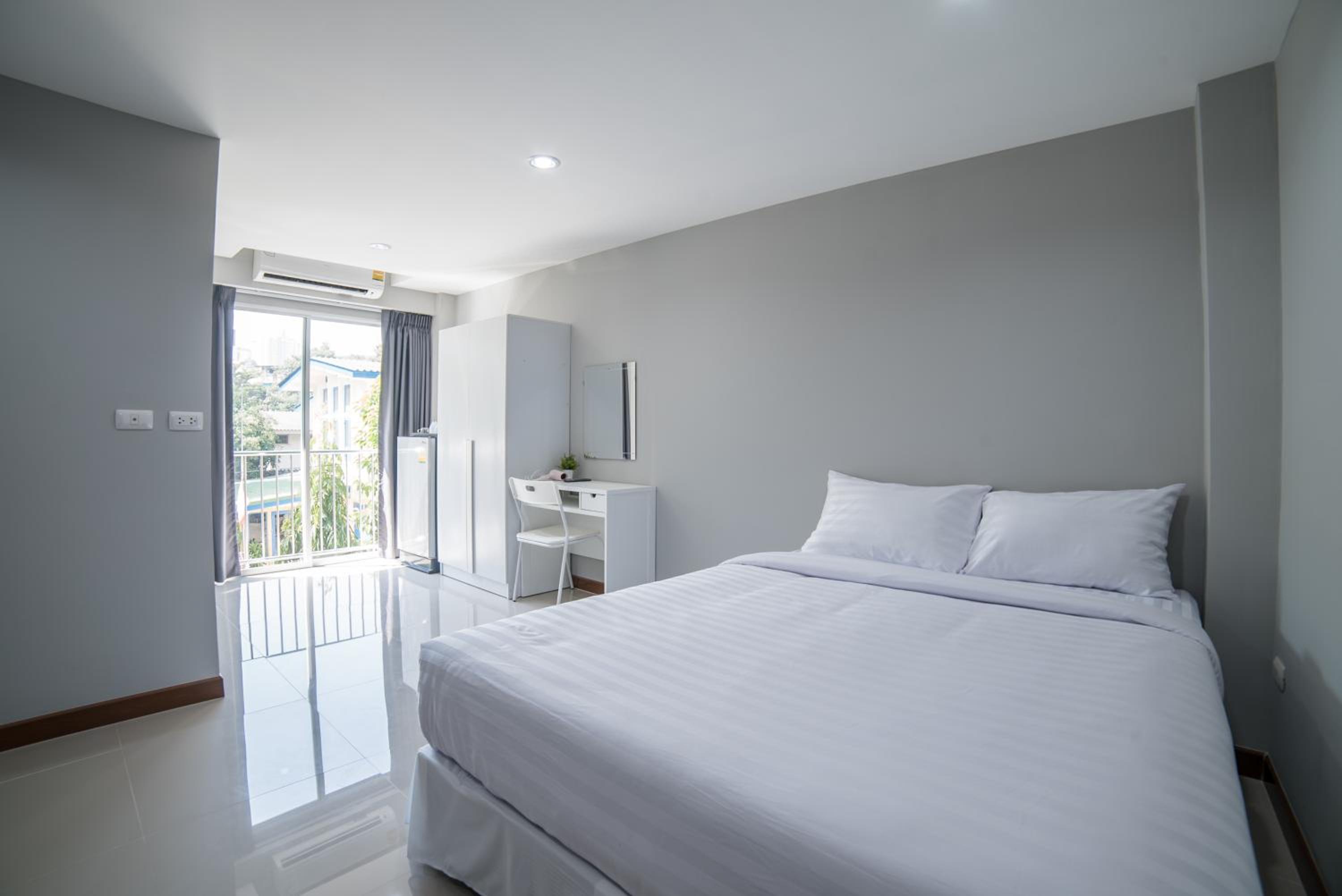 S44room 17/64