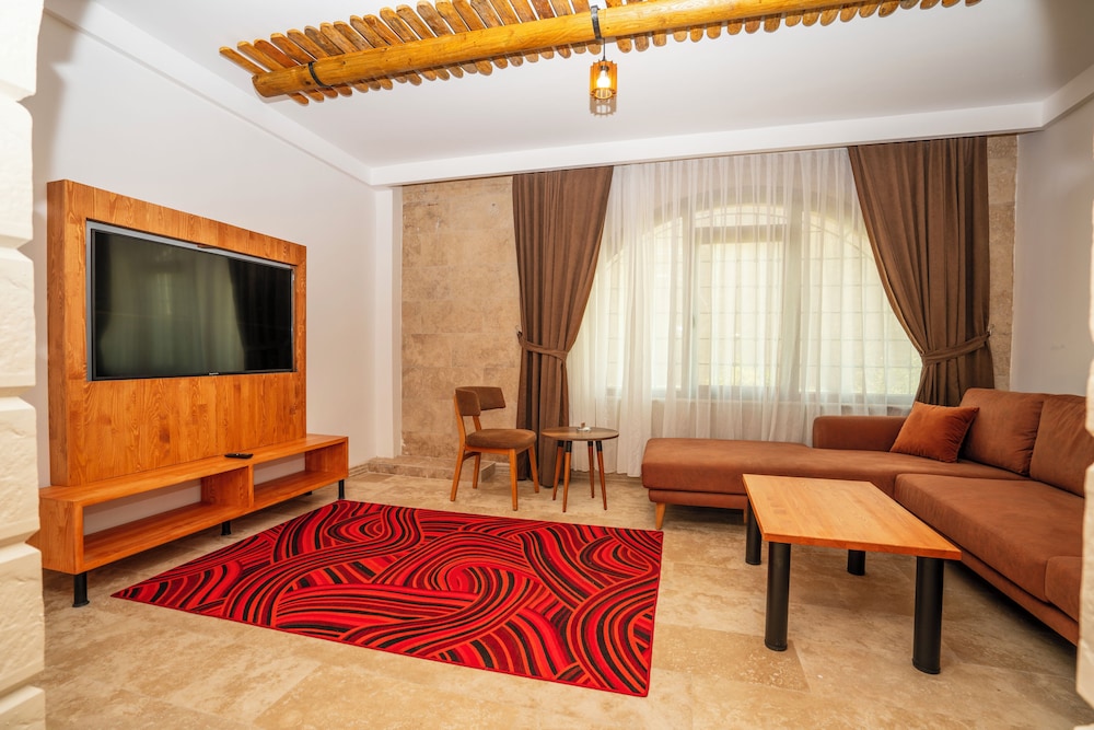Pasha Palace Hotel 58/70