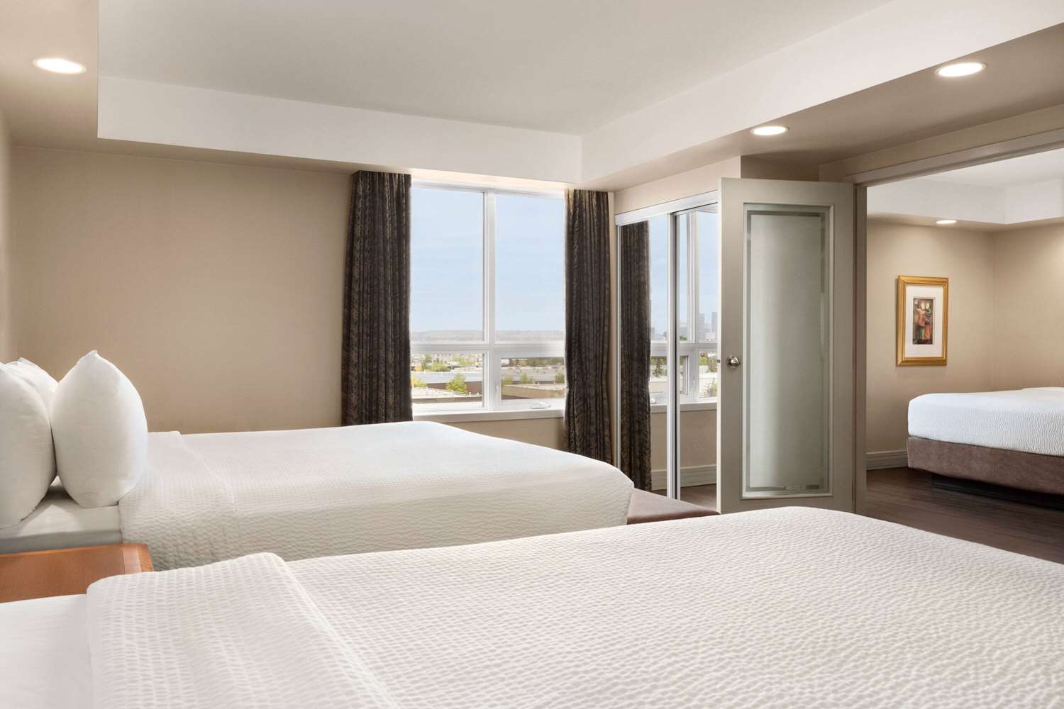 Royal Hotel Calgary, Trademark Collection by Wyndham 8/27