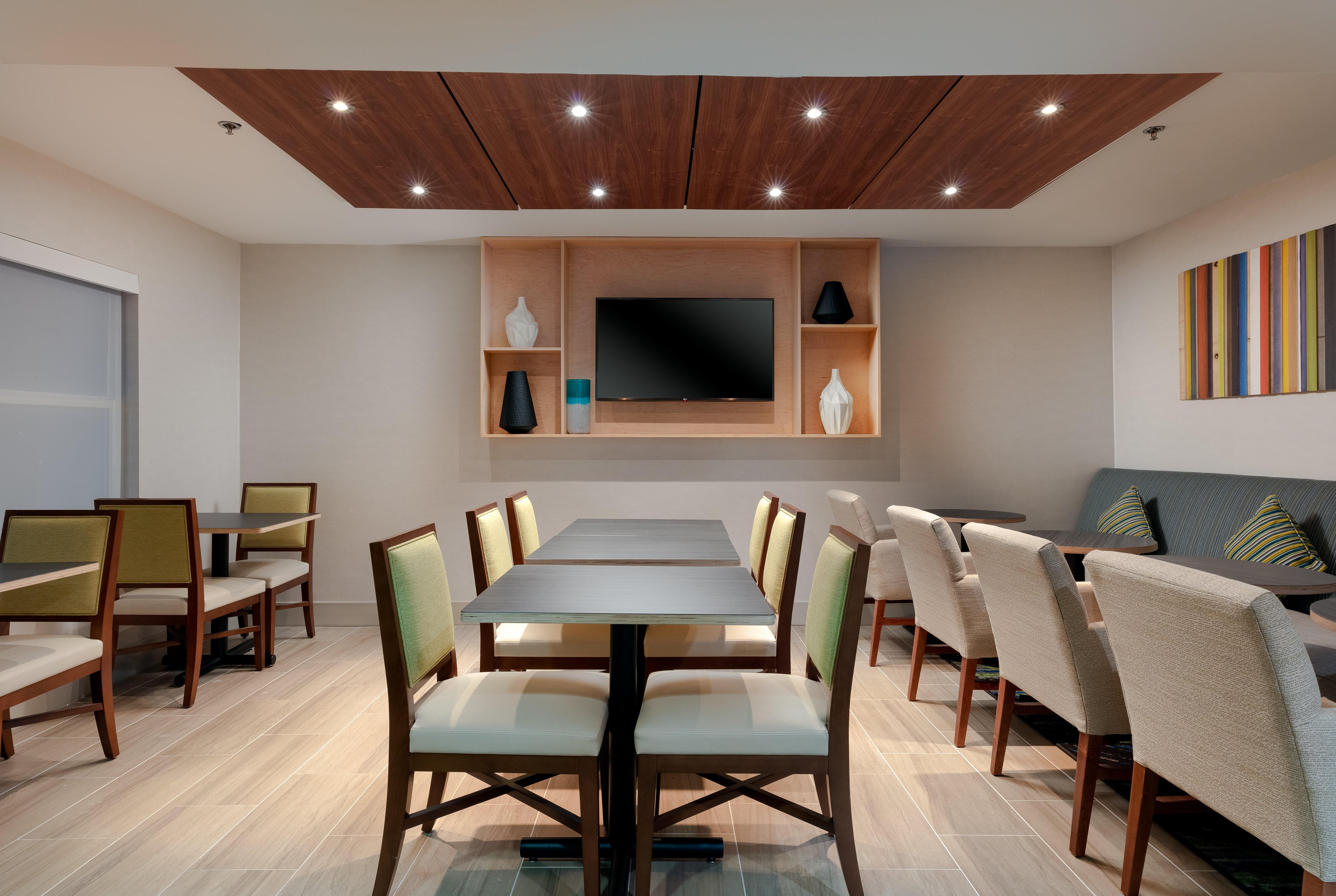 Holiday Inn Express Alpharetta Roswell 57/68