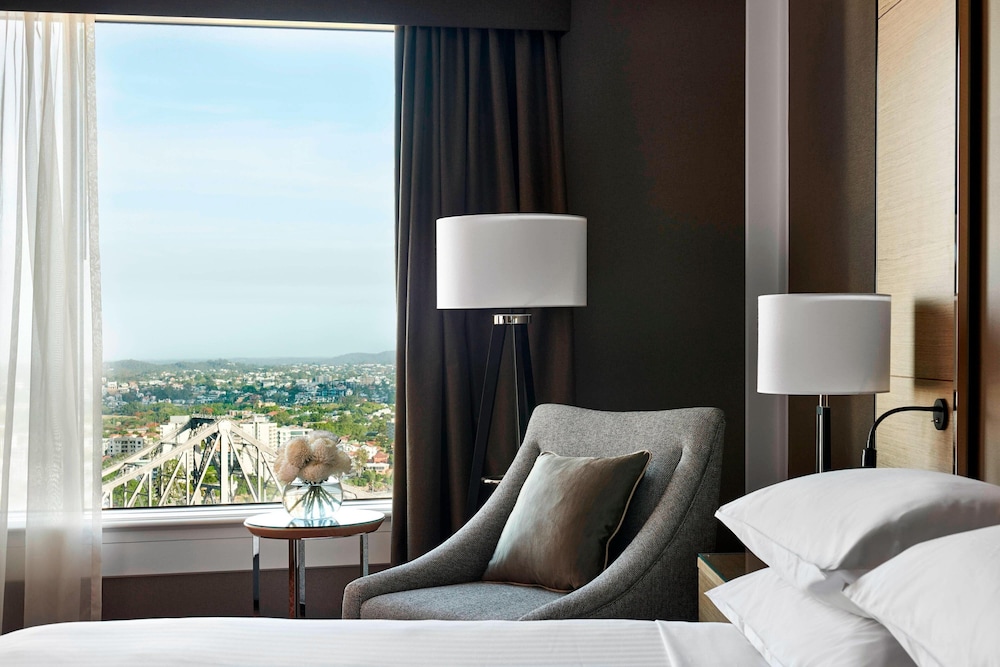 BRISBANE MARRIOTT HOTEL 29/57