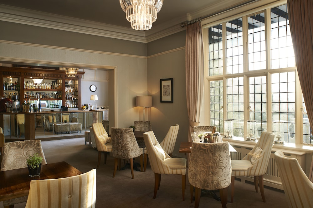The Manor Elstree 53/64