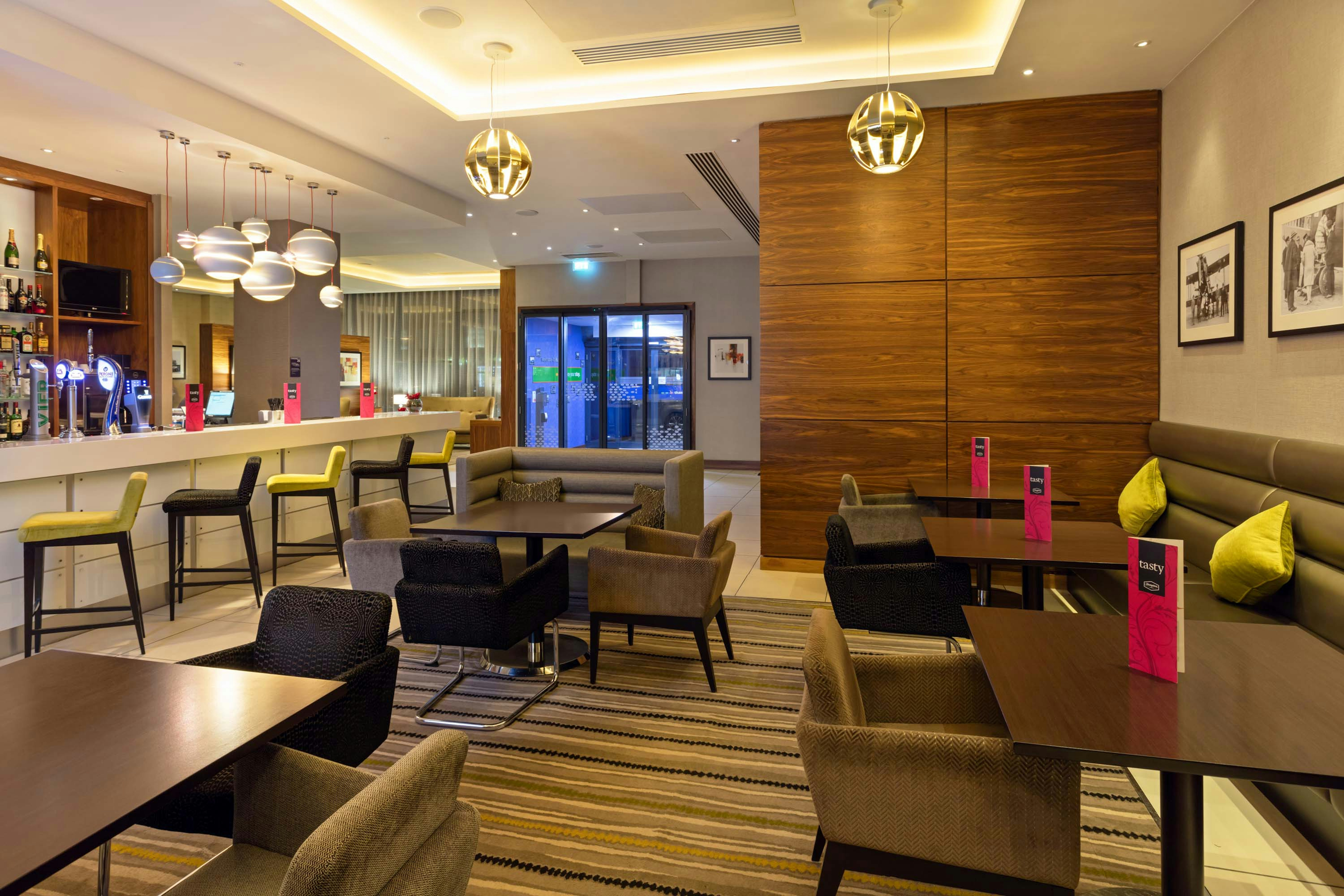Hampton By Hilton London Croydon 16/22