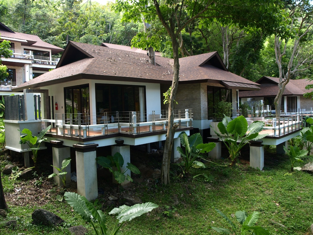 Baan Krating Phuket Resort in KARON BEACH