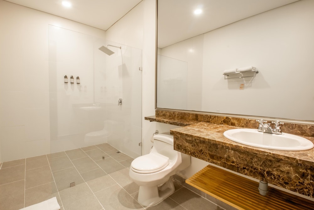 Best Western Plus Hotel San Diego 52/54