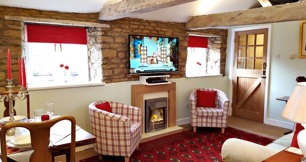 River Nene Cottages 24/50