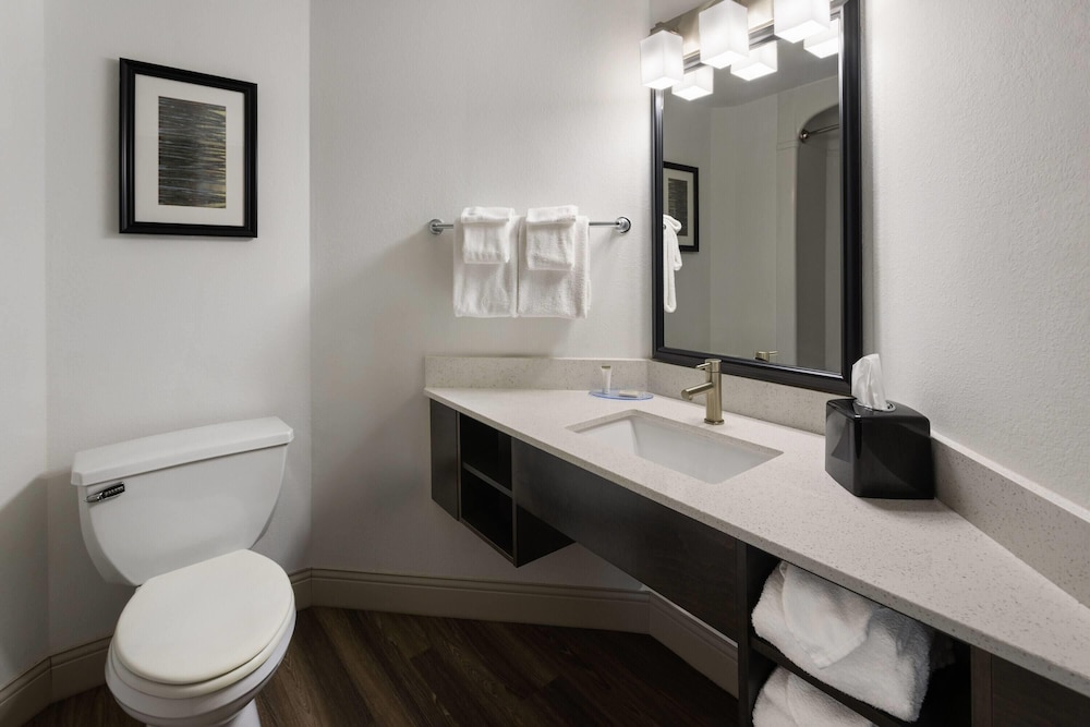 Days Inn by Wyndham Penn State 47/50