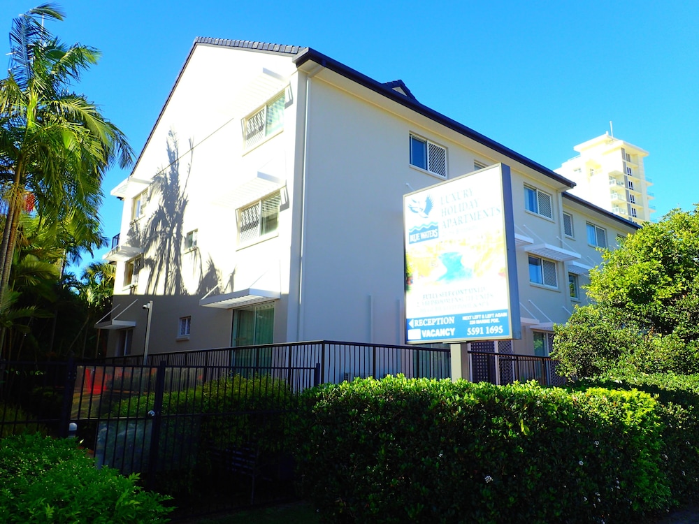 Blue Waters Apartments 6/71