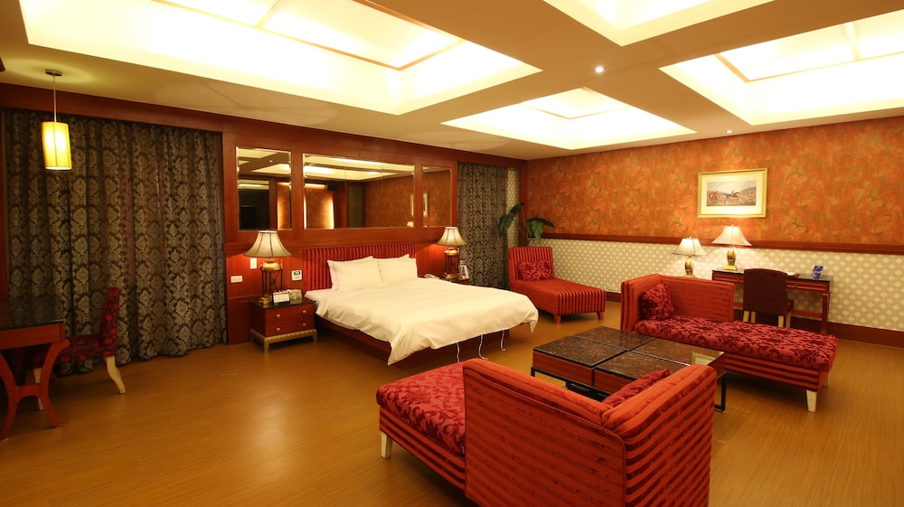Seasons Boutique Motel 38/54