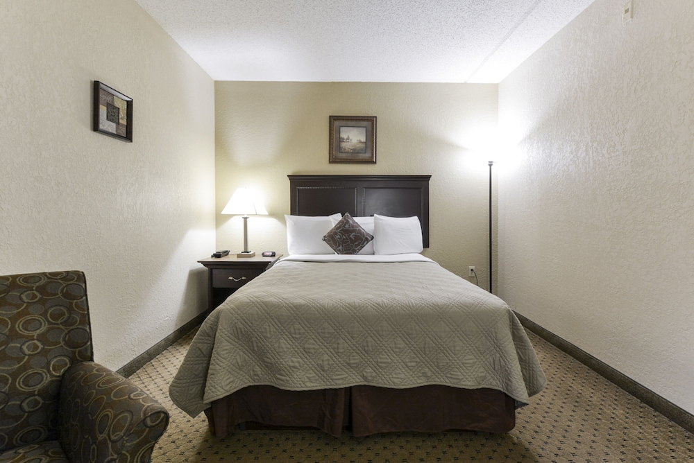 Grand View Inn and Suites 10/42