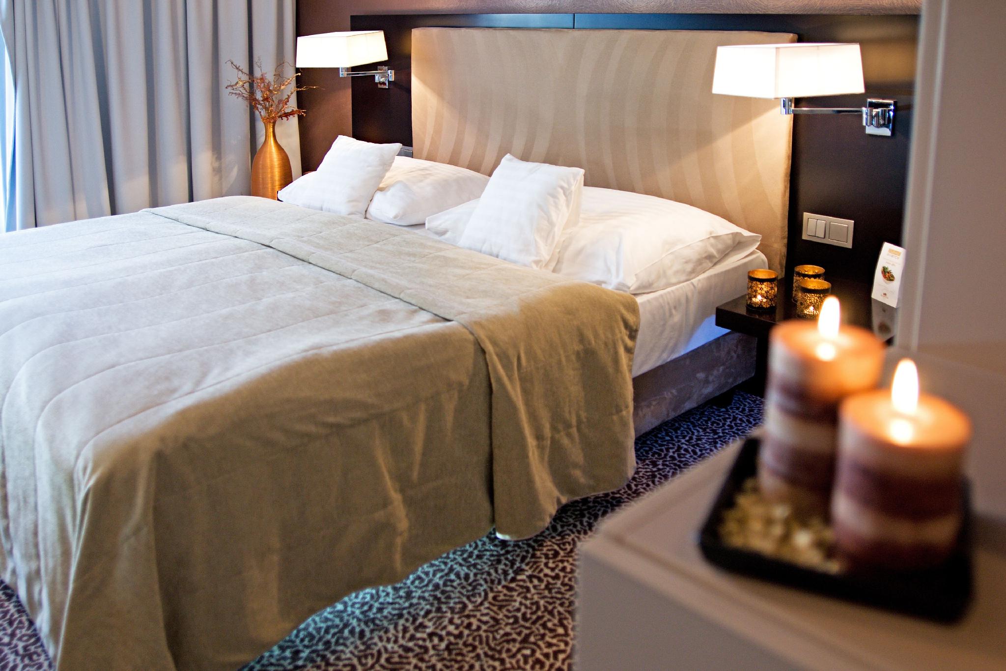 DELUXE, SUITE, QUEEN BED