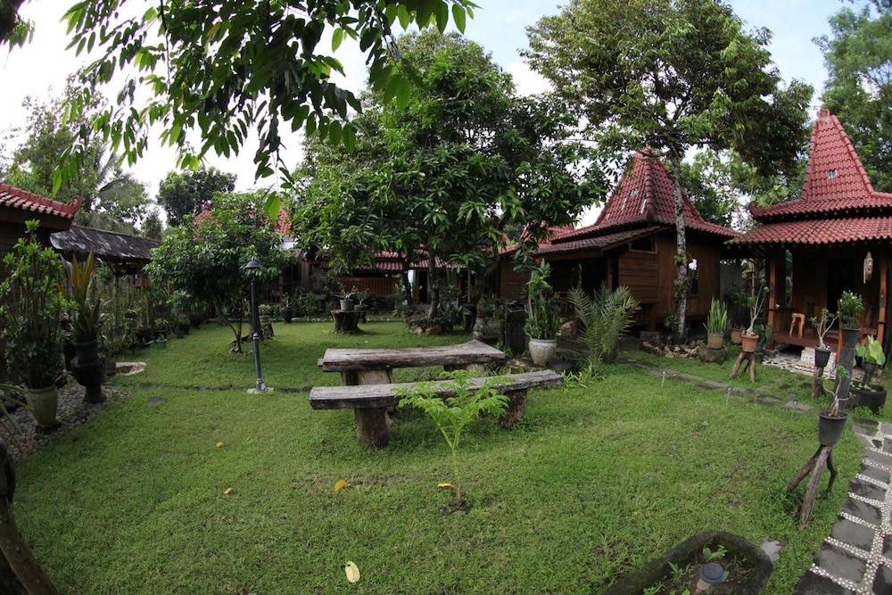 Omah Garengpoeng 44/56