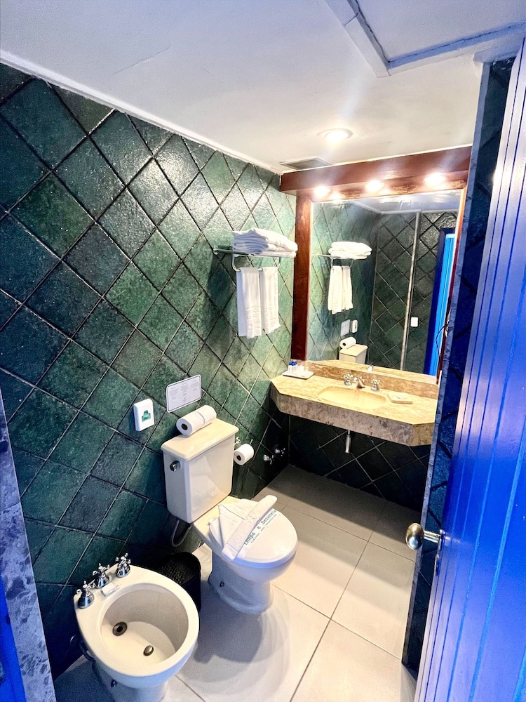غرفة ديلوكس بسريرين منفصلين بإطلالة على البحر، Colonna Park Hotel 7/8