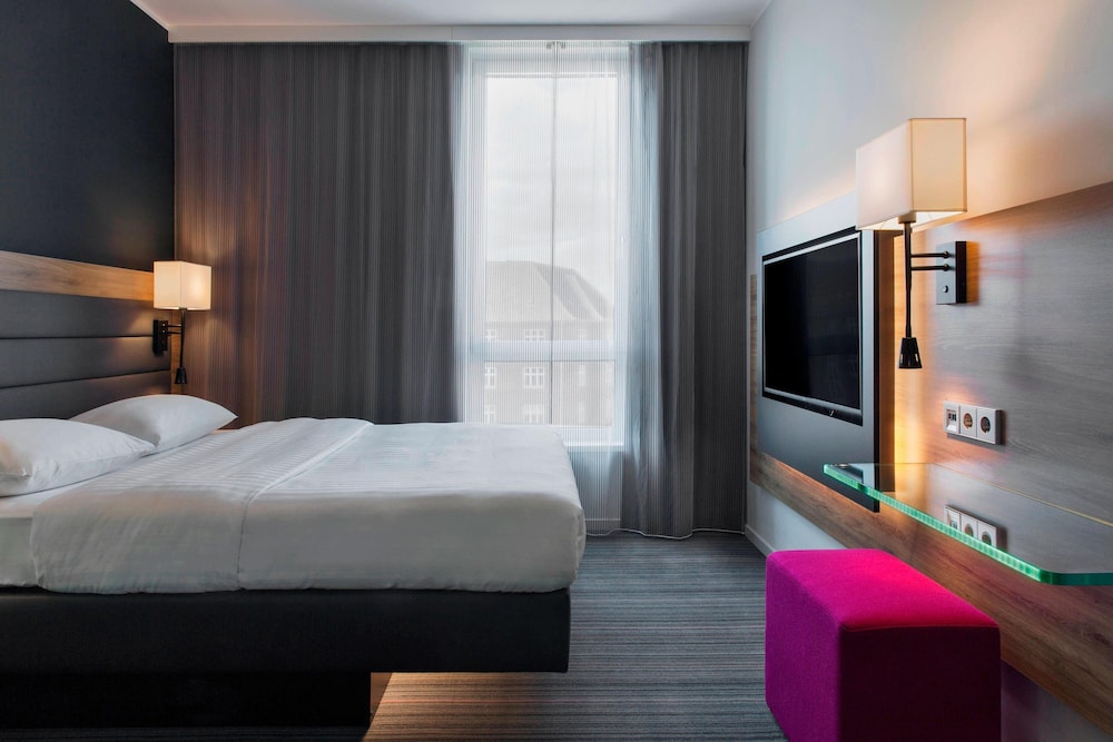 Moxy Copenhagen Sydhavnen 13/56