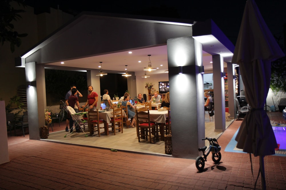 Platoni Elite Apartments 22/50