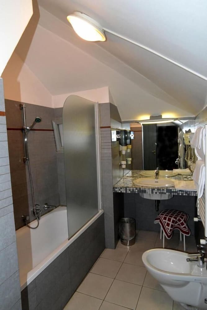 HOTEL GALLES 25/31