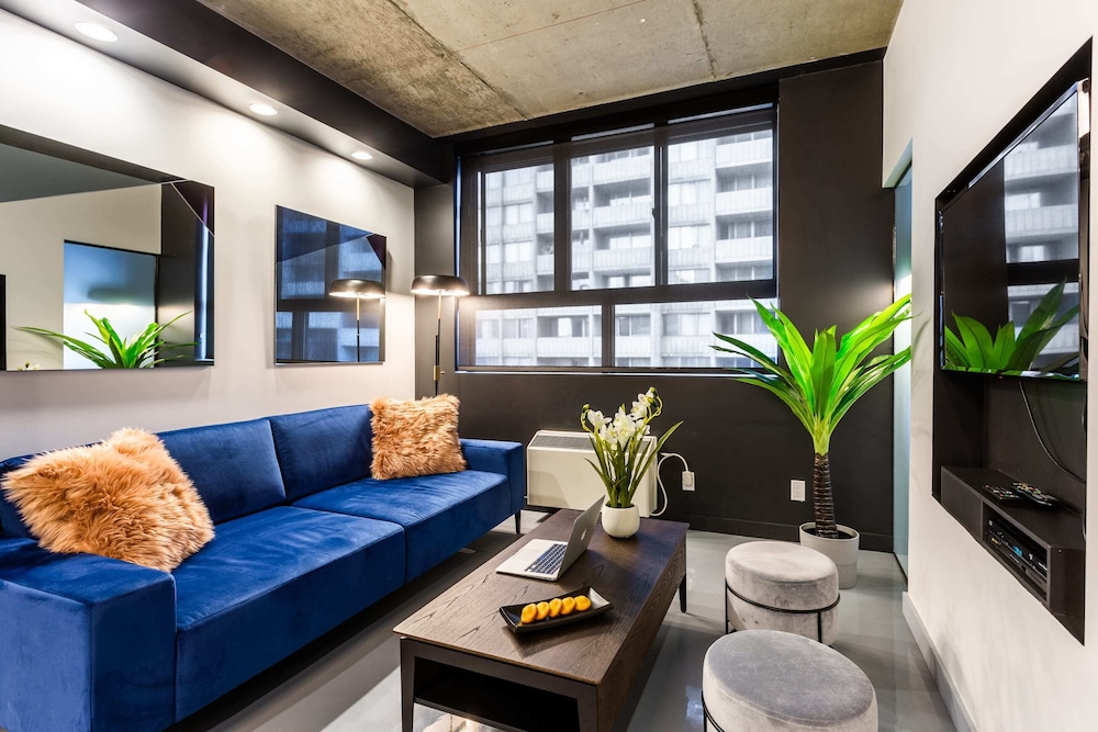 Pierce Boutique Apartments 55/73