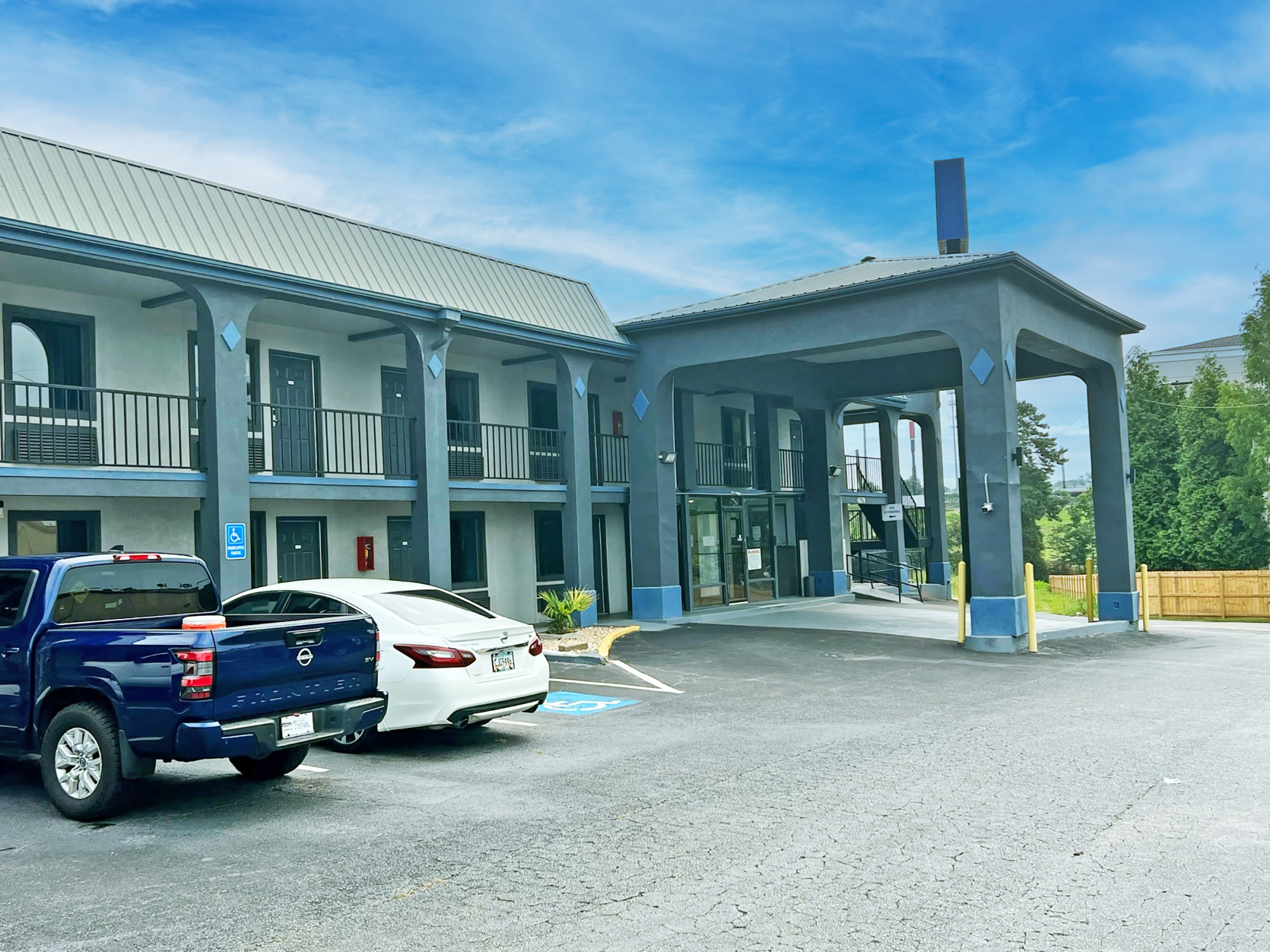 Scottish Inn 34/36