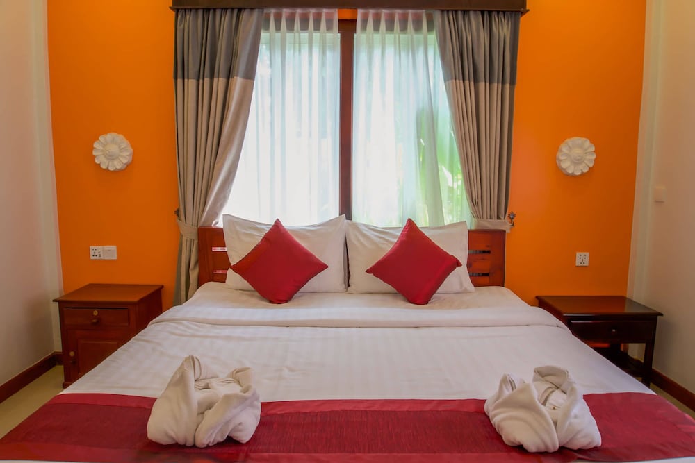 SUPERIOR, KING BED, CITY VIEW