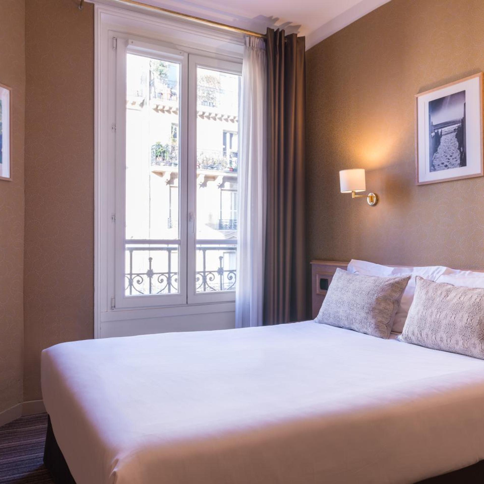 Room, Double Bed