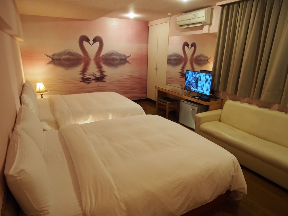 Day-Chen Hotel 38/47